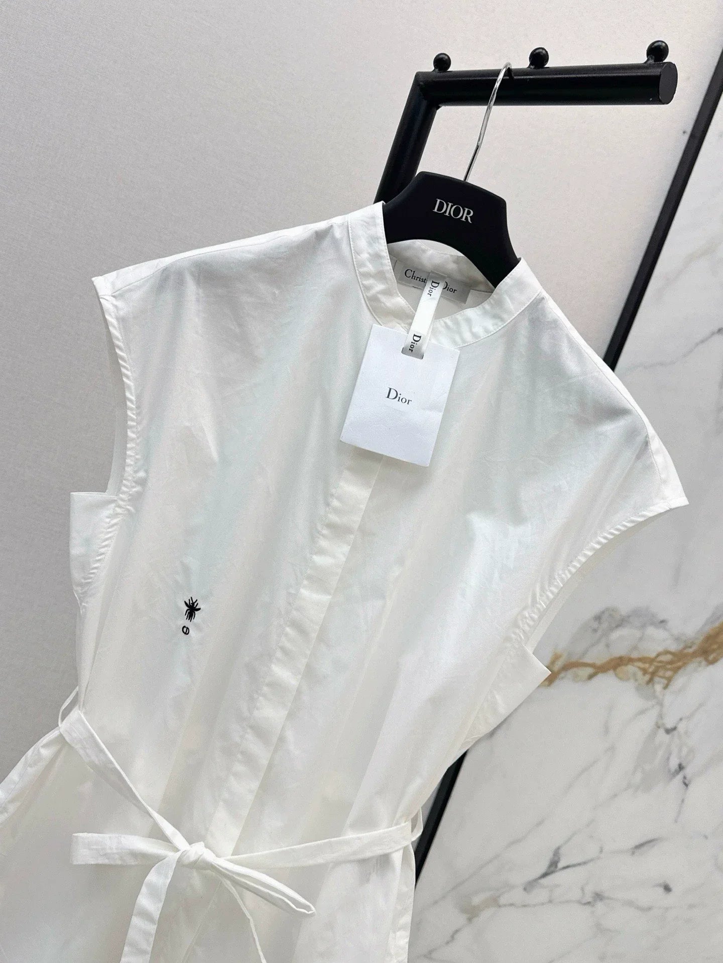 D 25 Spring Summer Latest Sleeveless Shirt