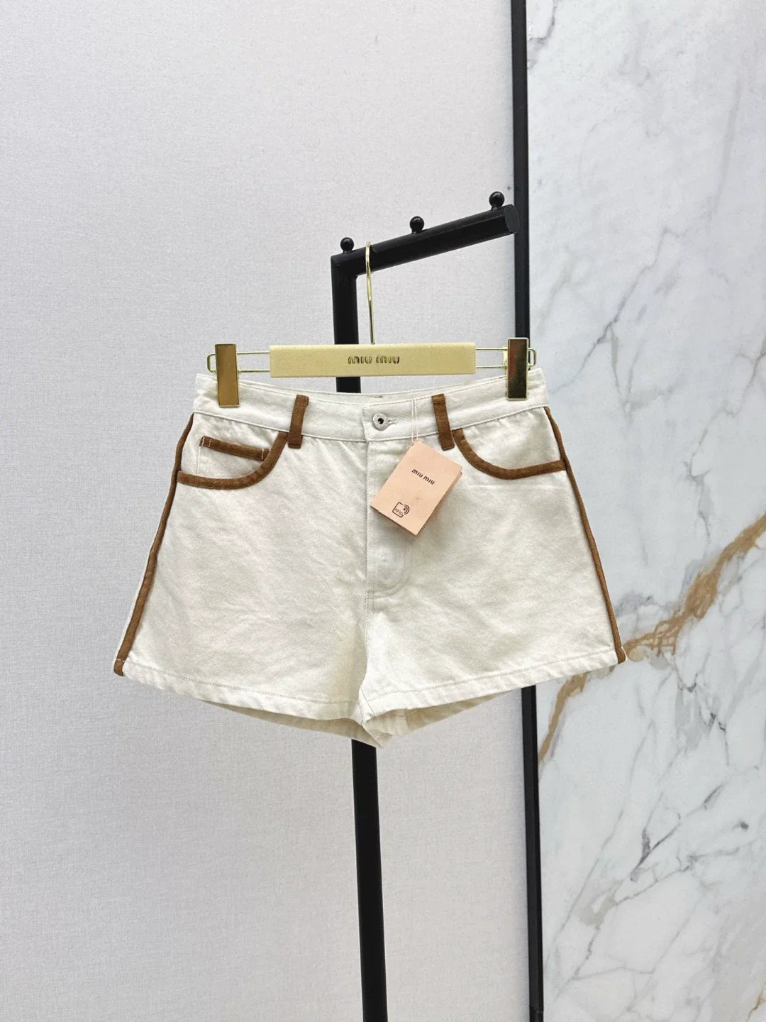 M 25 Spring/Summer Latest Patchwork Leather Embellished Denim Shorts