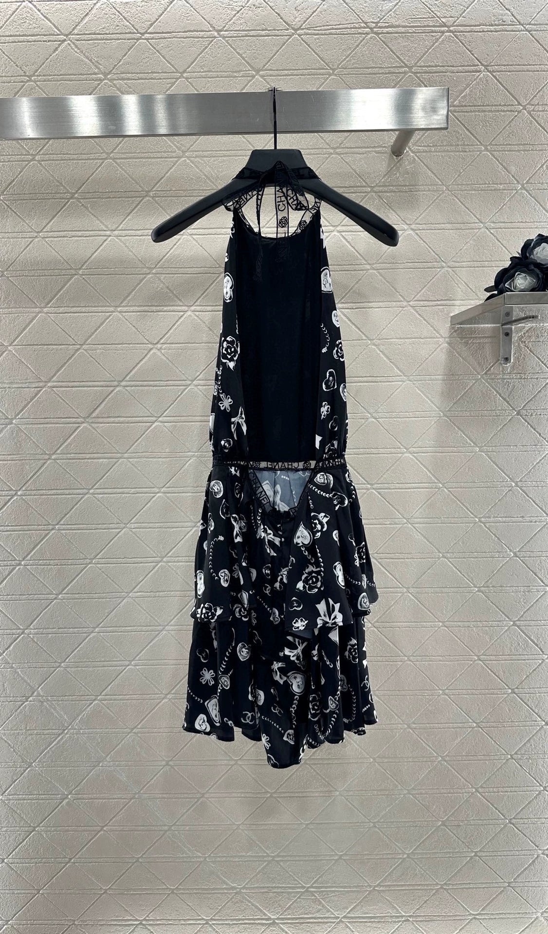 C 25 Printed halter dress