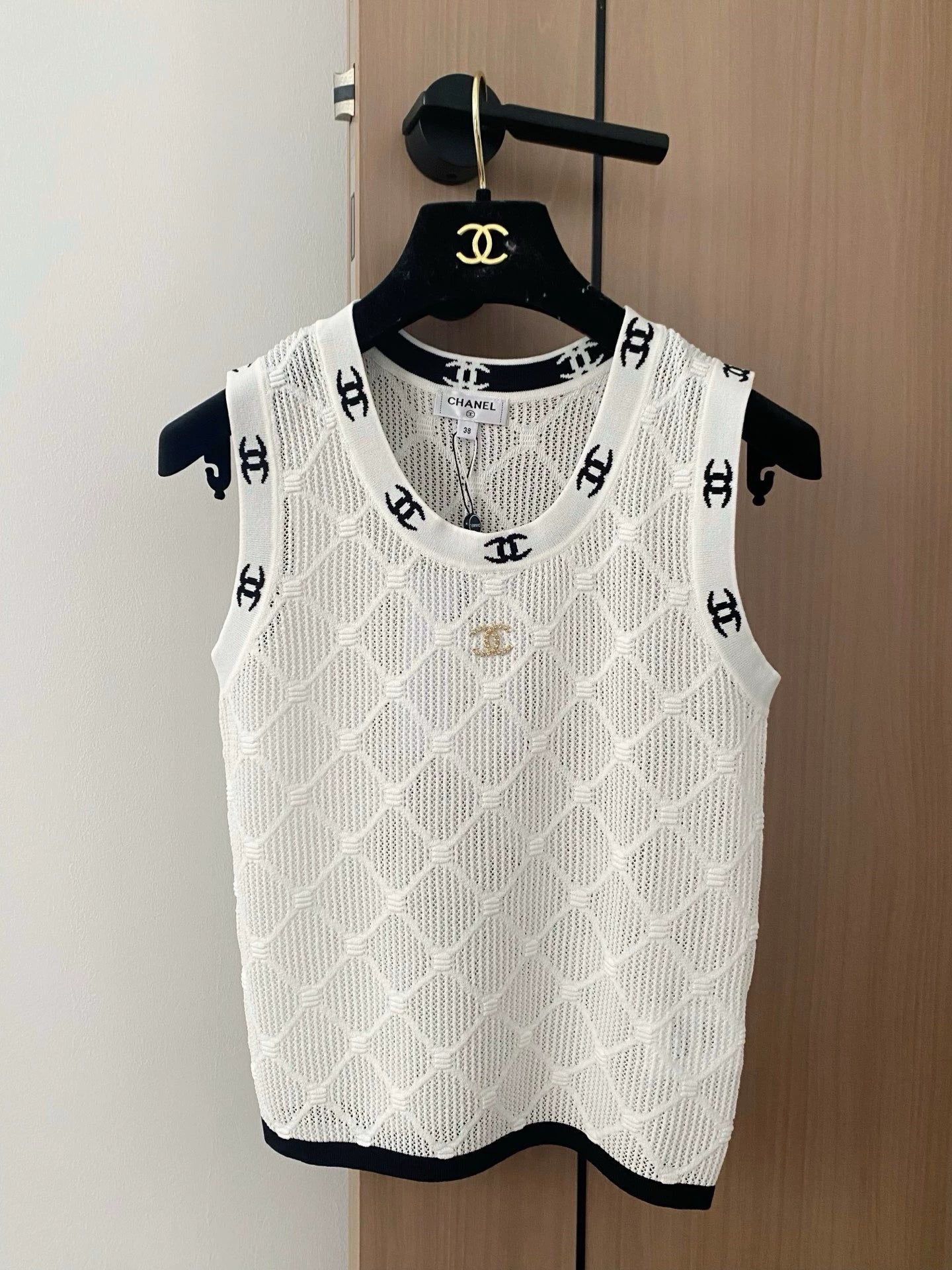 25 new summer knitted vests