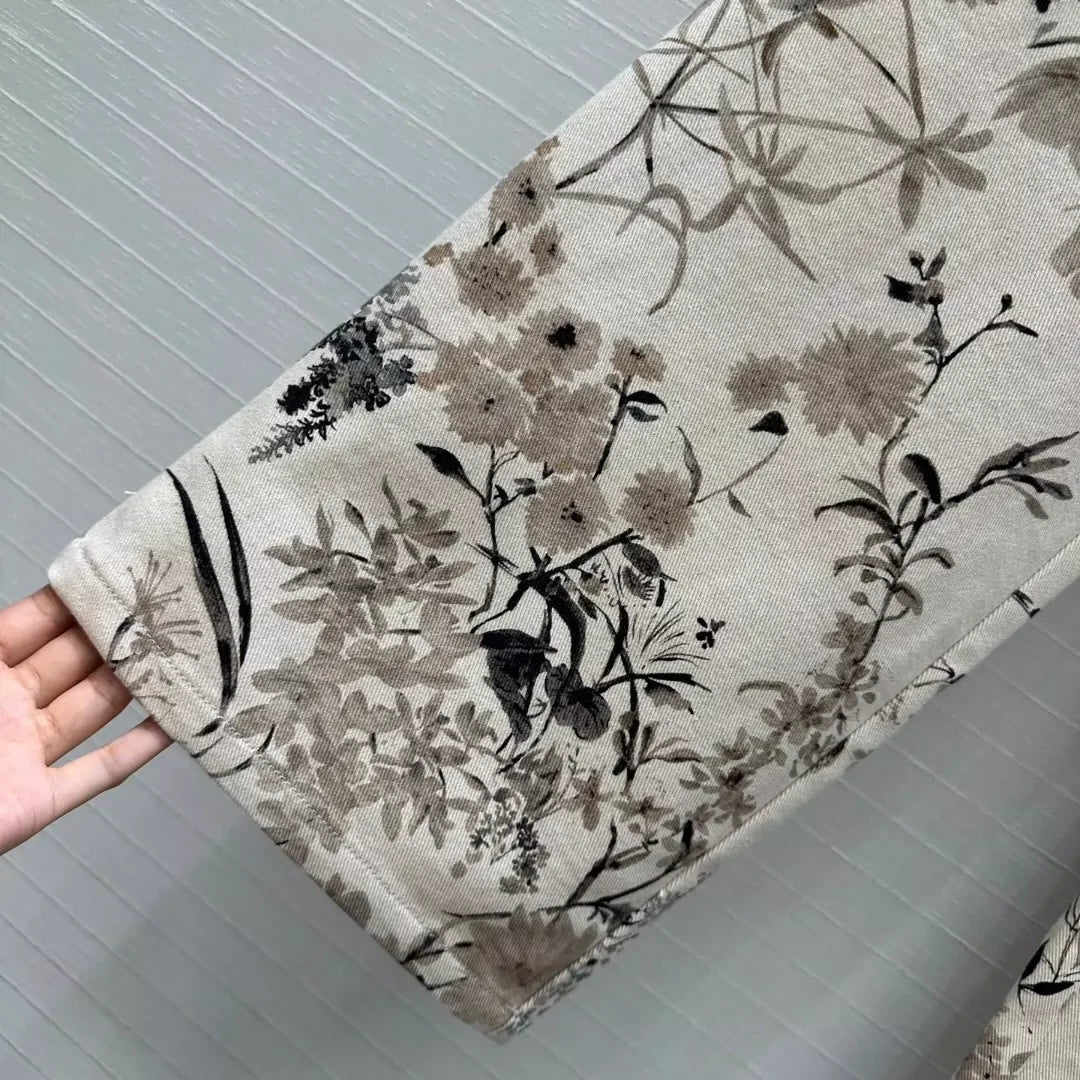 D 25 New Fresh and Light Ink Print Denim Trousers