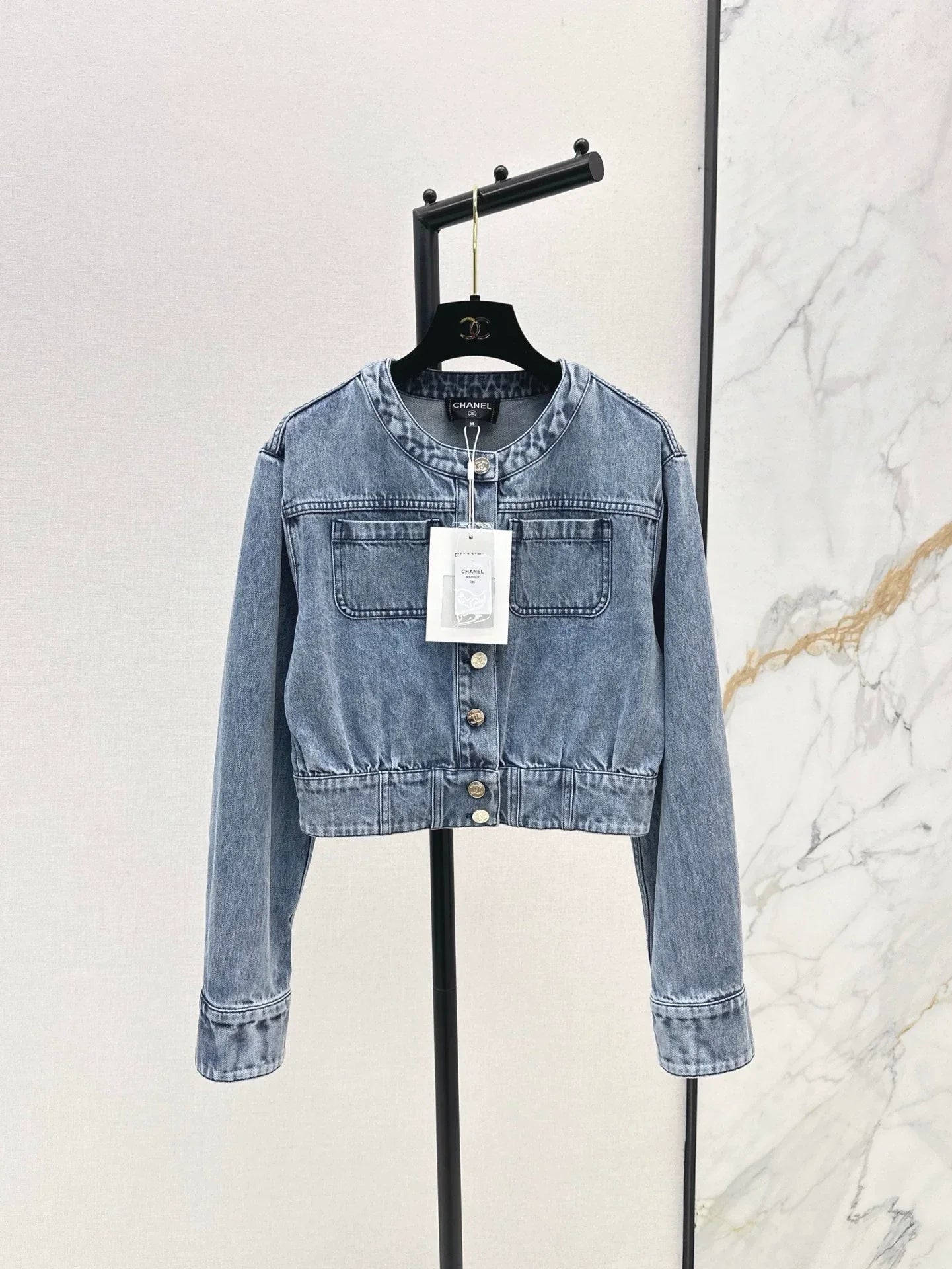 25 new round-neck denim jacket and trousers set