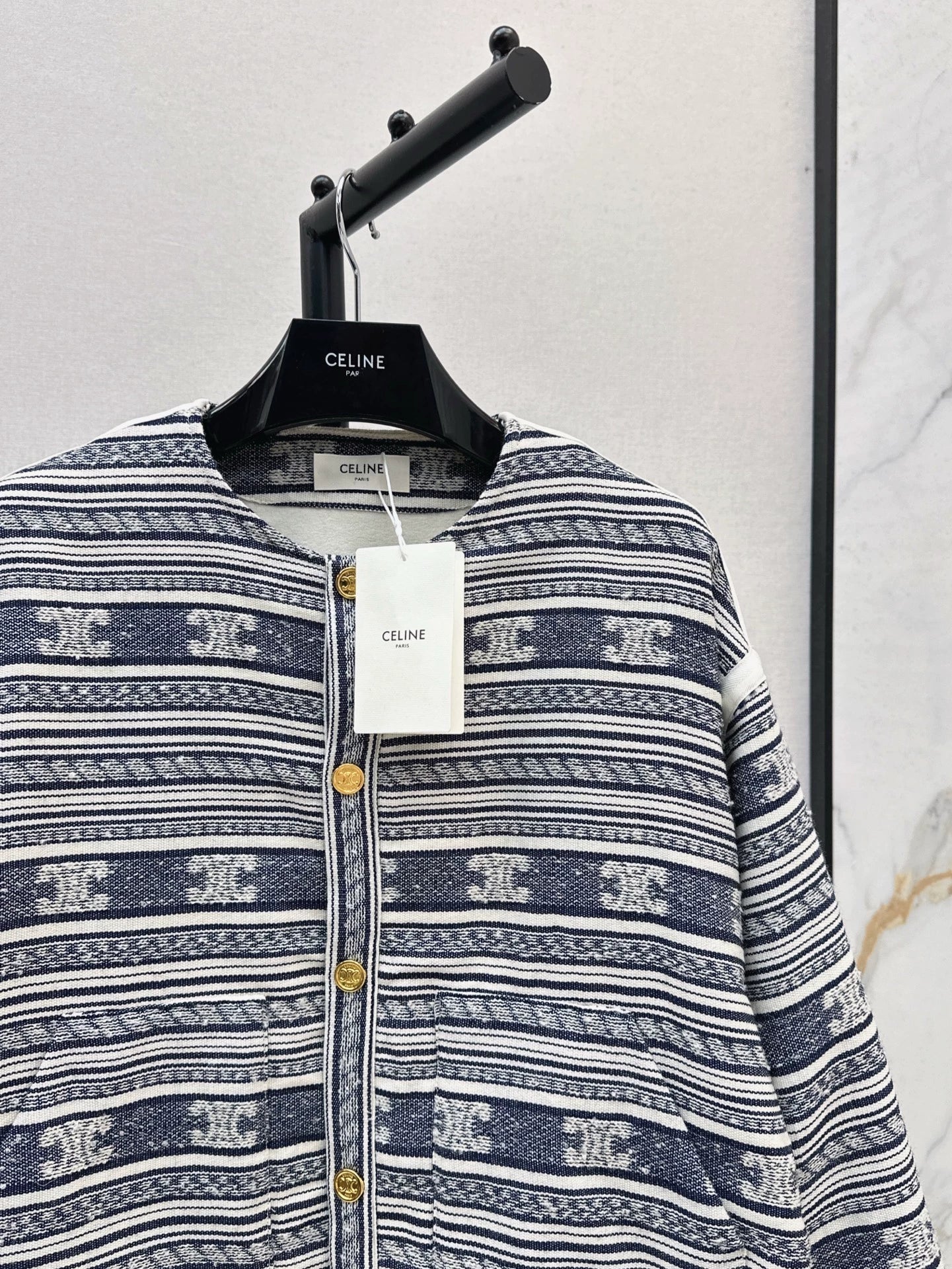 25 Early Autumn New Embroidered Jacket