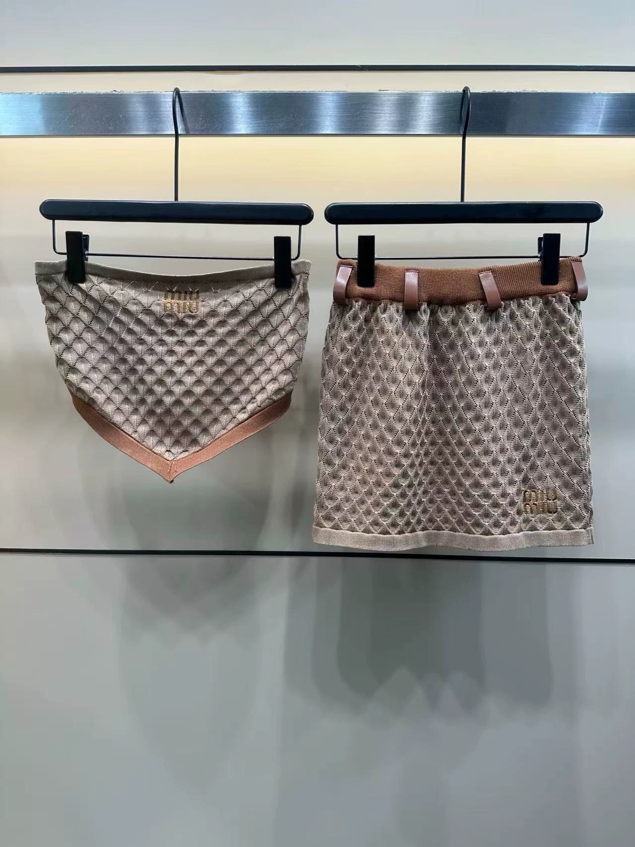 25 Summer new style dark pattern diamond tube top + skirt suit