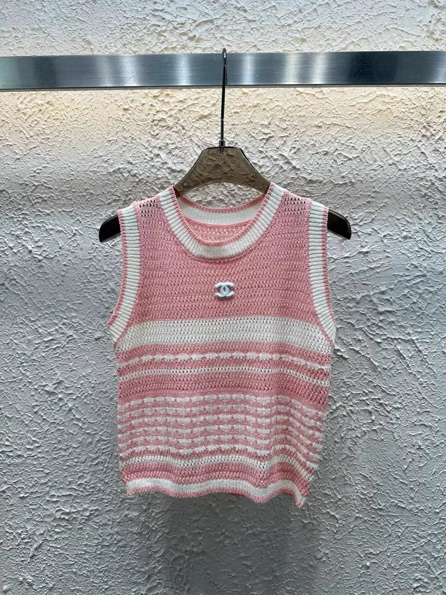 25 Summer New Hollow Knitted Vest