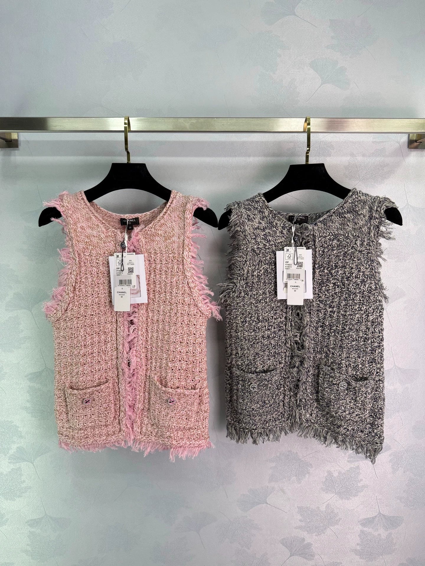 2025 Summer New Round Neck Raw Edge Knitted Vest