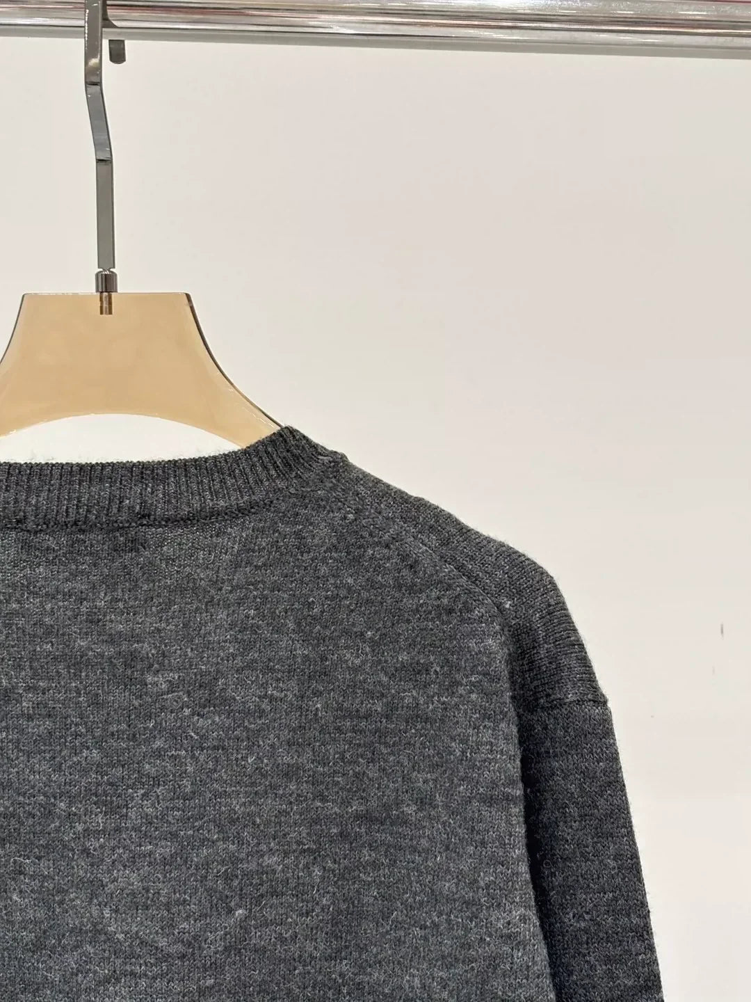 M 25 Spring and Summer new V-neck letter logo embroidery solid color simple casual knitted long sleeve