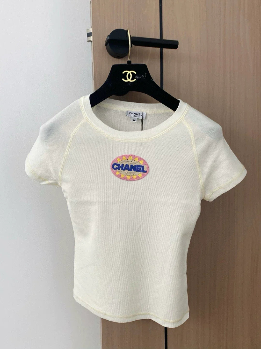 c 25 New Car Line Badge Crew Neck Short Sleeve Knit