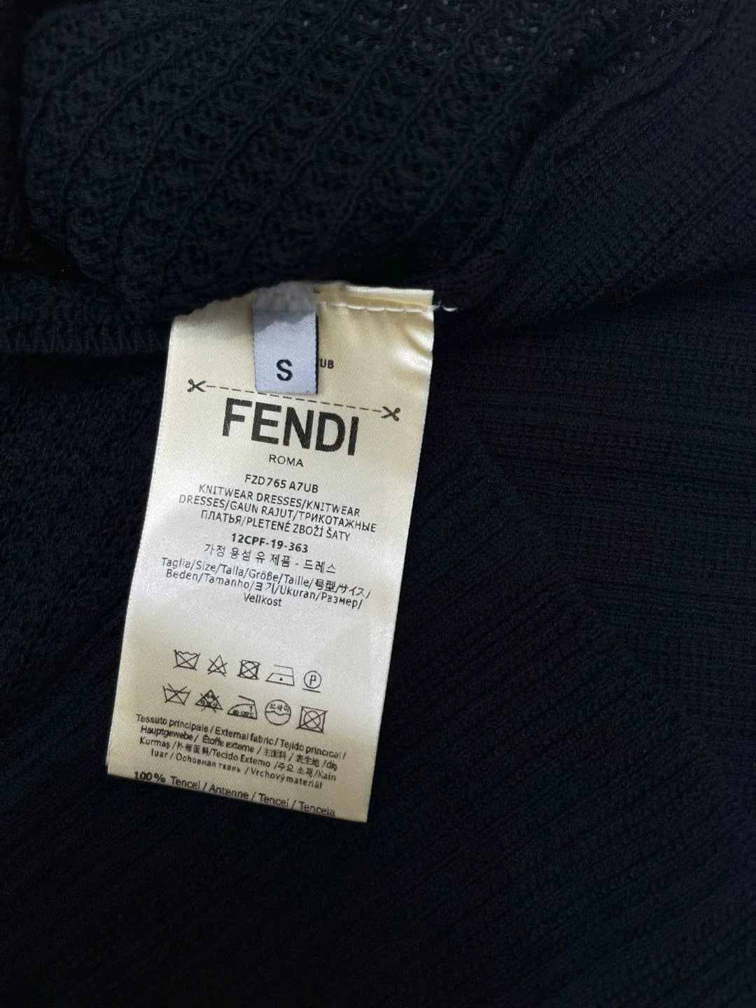 F 25 New Round Neck Short Sleeve Knit Top