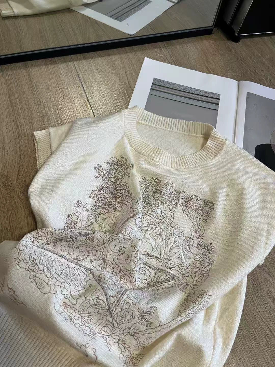 Five-pointed star heavy embroidery sleeveless top
