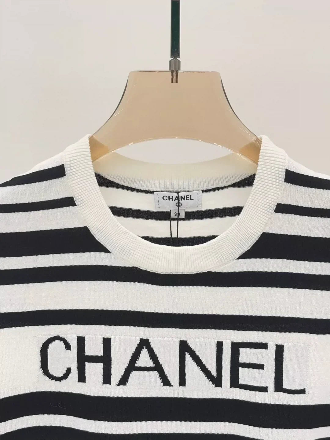 25 Summer New Black and White Striped Letter Logo Jacquard Knitted Short Sleeves