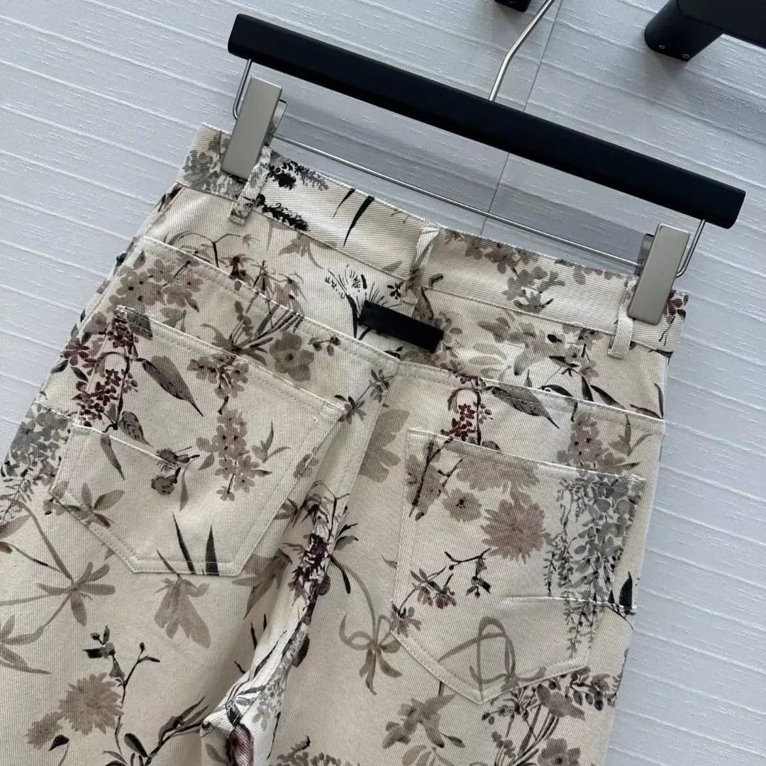 D 25 New Fresh and Light Ink Print Denim Trousers