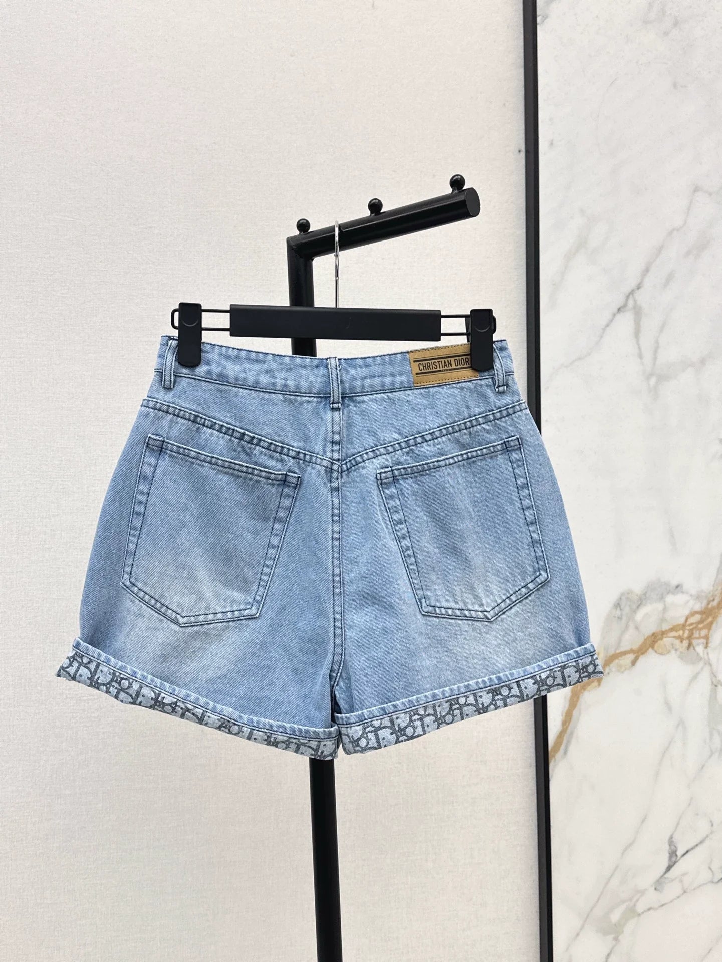 D 25 Spring/Summer New Denim Shorts