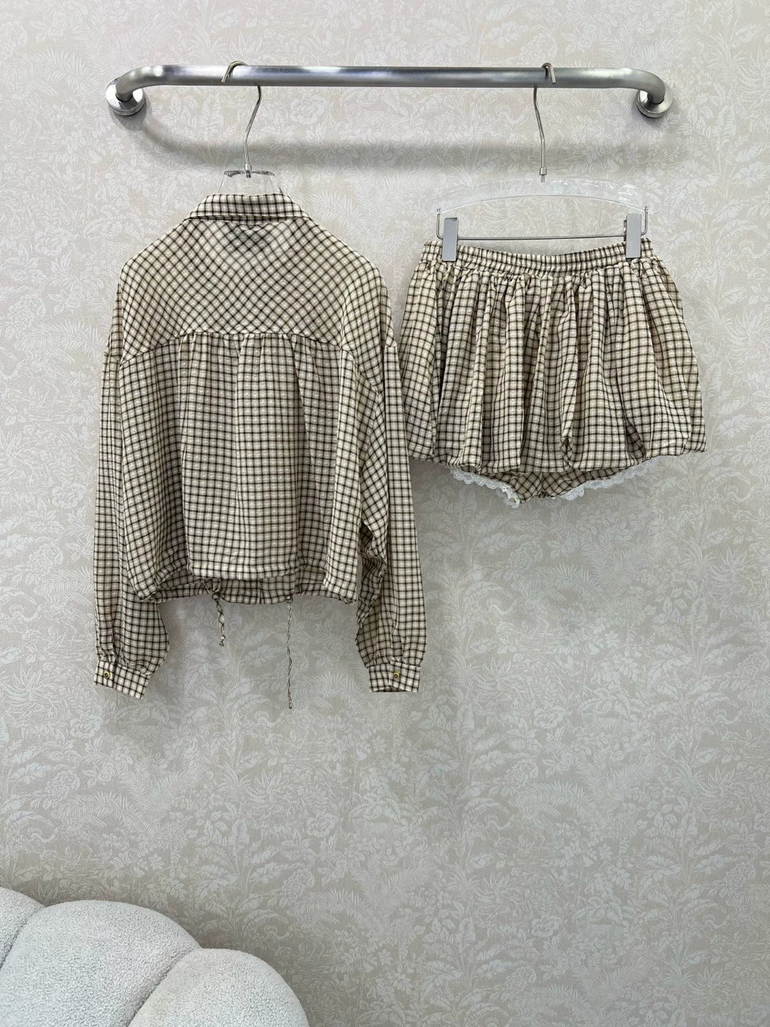 C 25 new vintage fine plaid suit