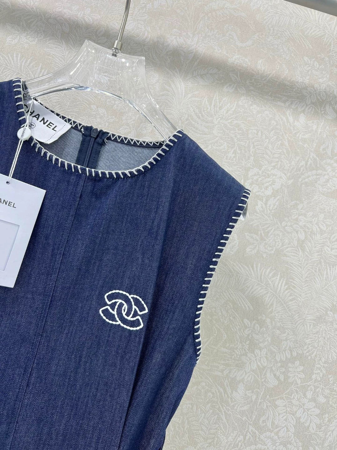 c 25 New Tencel denim dress! With a small bag