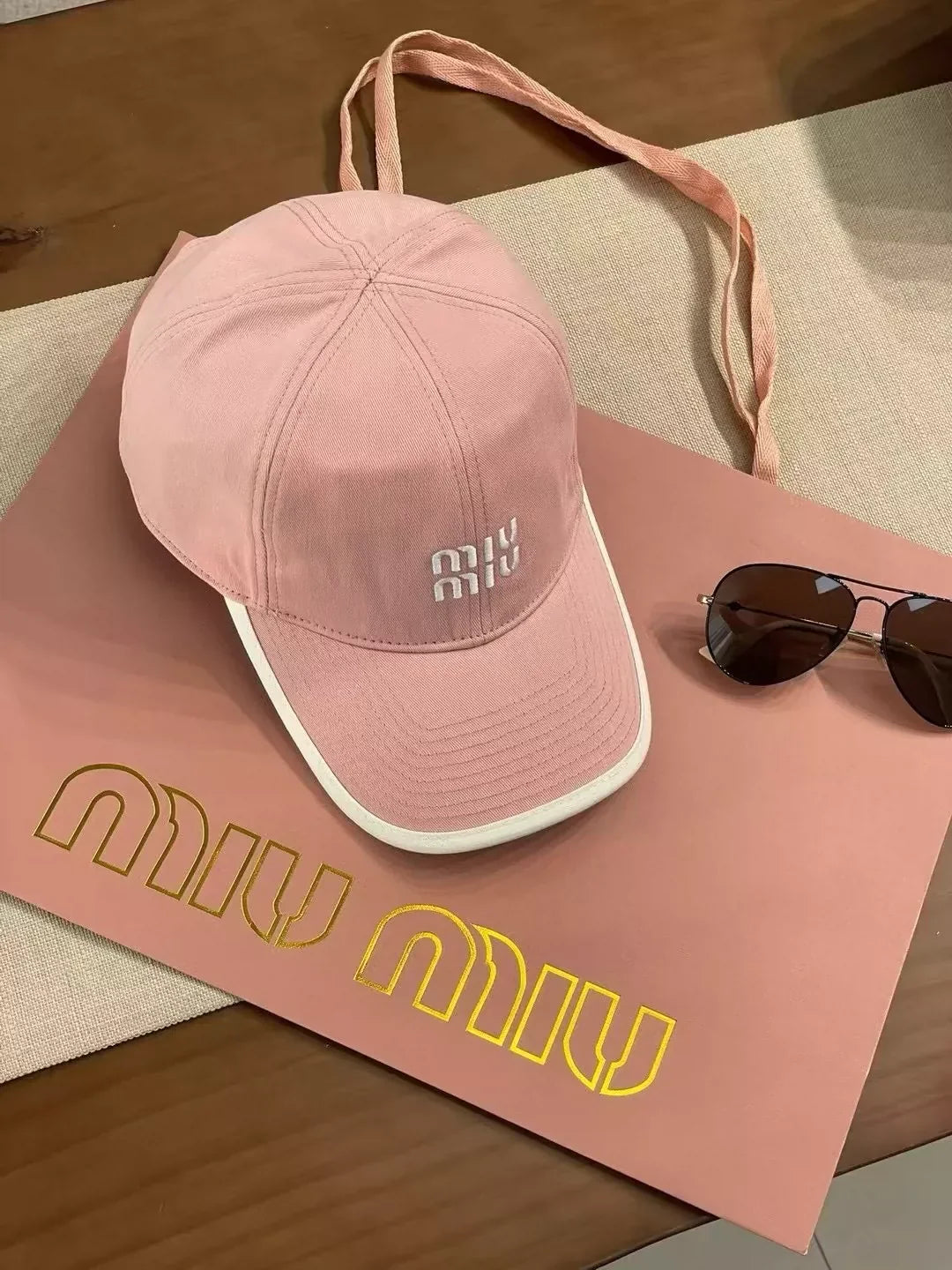 m 25 New baseball caps