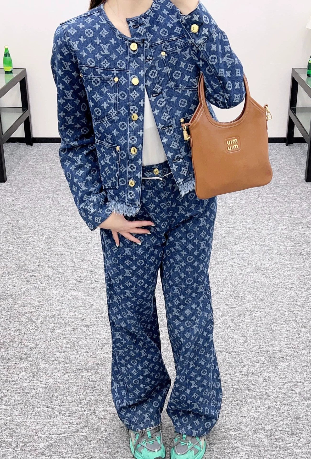 L 25 Jacquard denim jacket and trousers set.