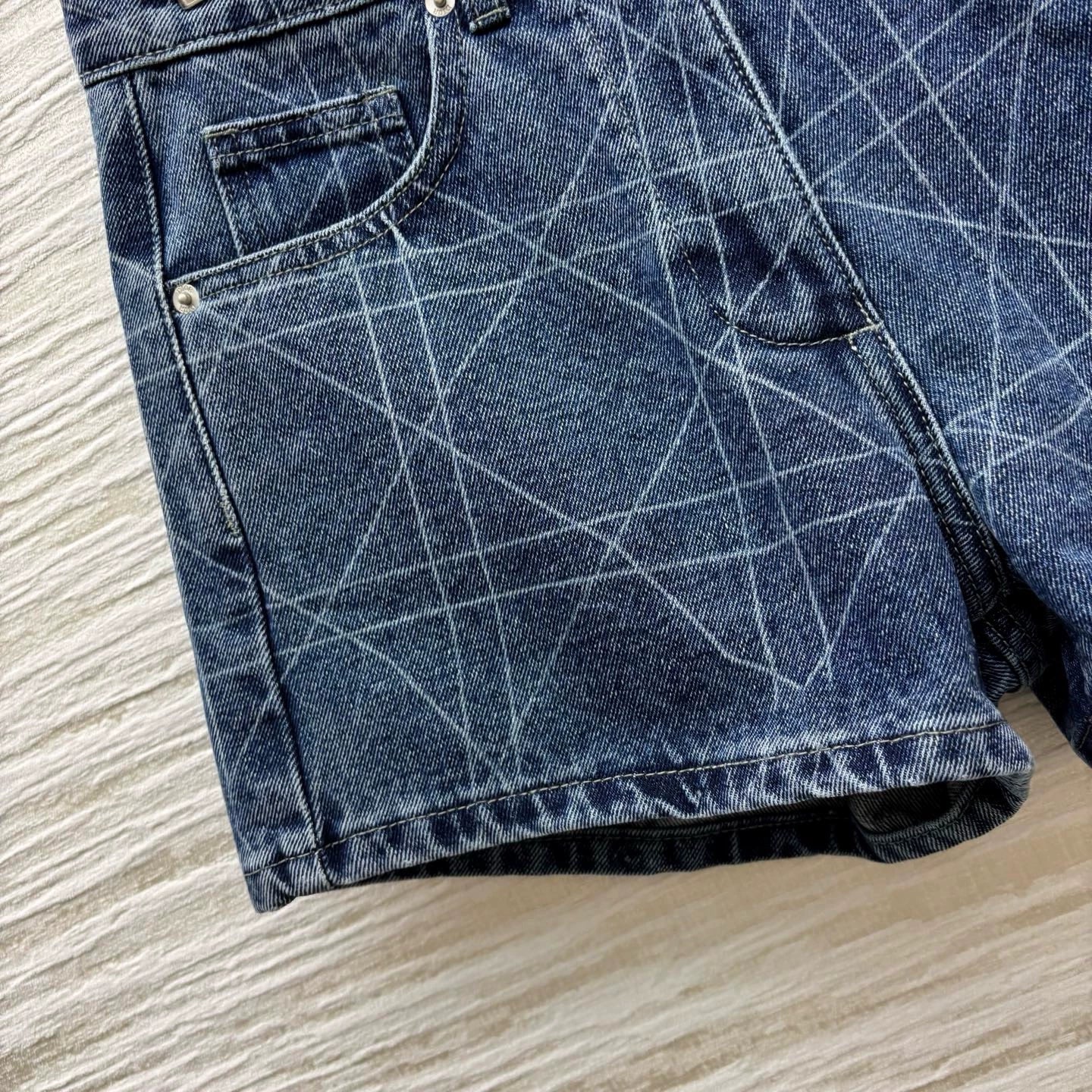 D 25 Summer Embroidery Lombard Denim Shorts