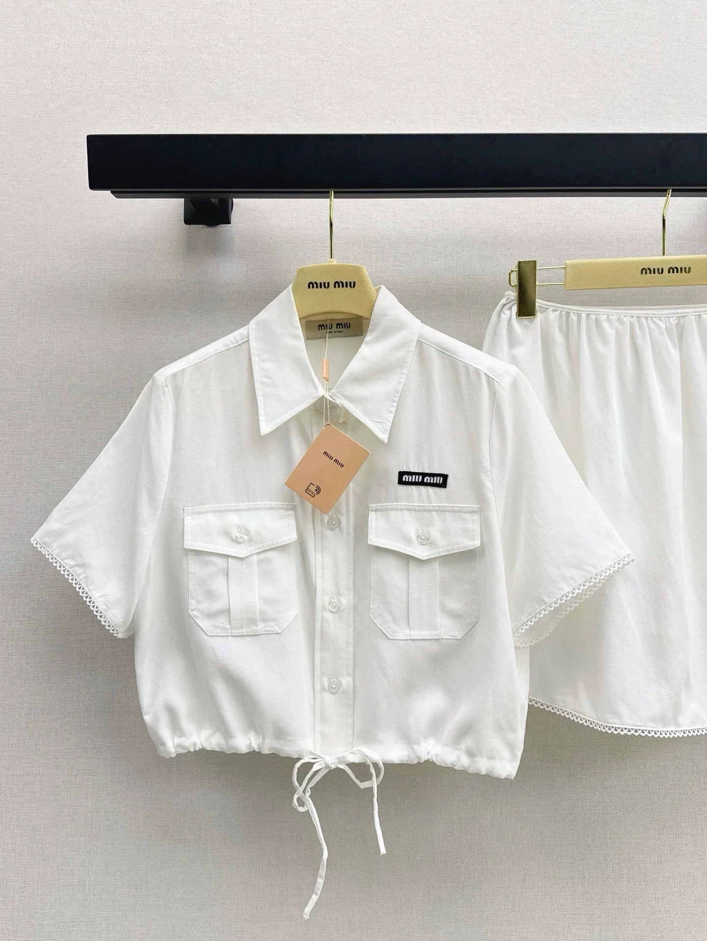 M 25 Spring/Summer New Age-Defying Short Shirt + Half Skirt Set