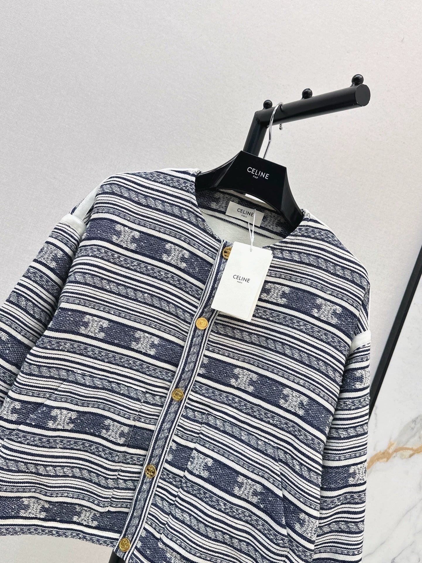 25 Early Autumn New Embroidered Jacket