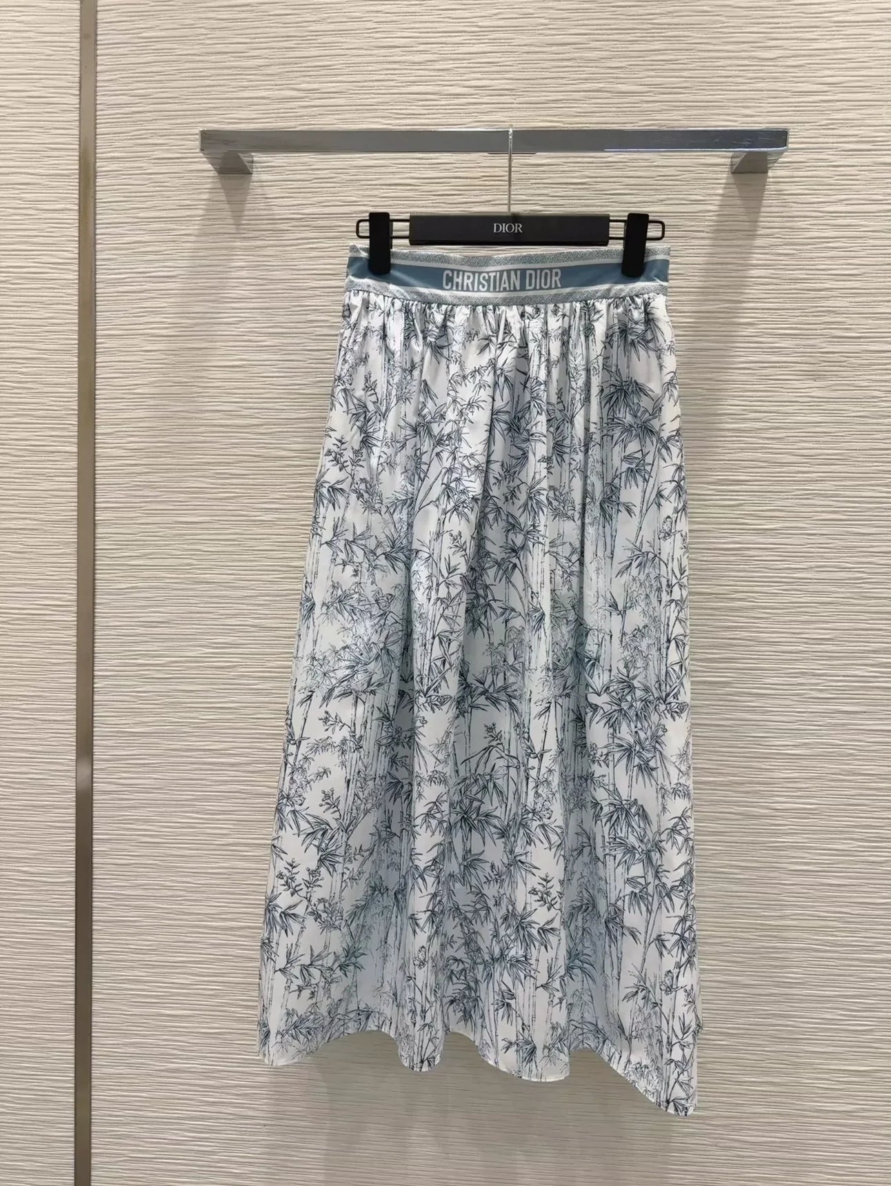 D 25 New Color Clash Printed Letter Long Half Skirt