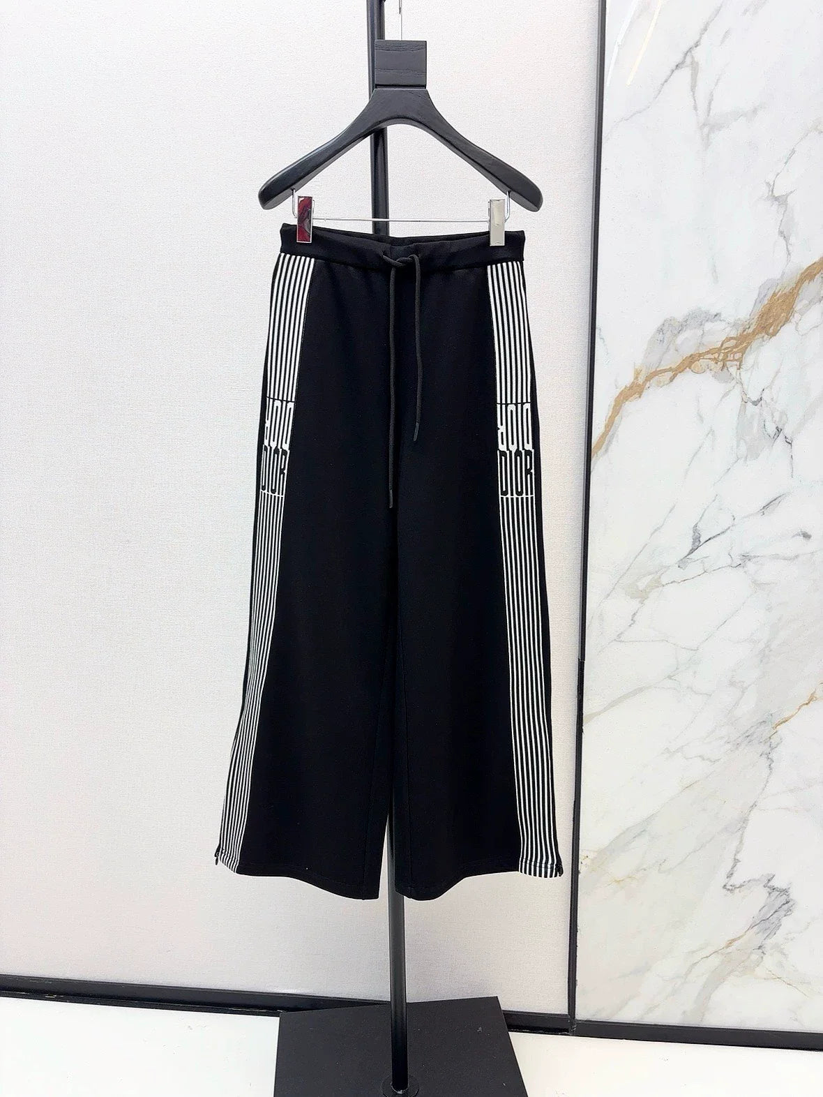D 25 Spring/Summer latest stylish casual three-piece set Straight-legged pants