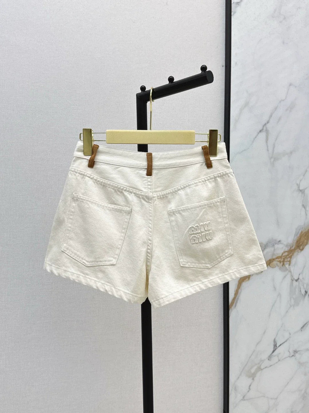 M 25 Spring/Summer Latest Patchwork Leather Embellished Denim Shorts
