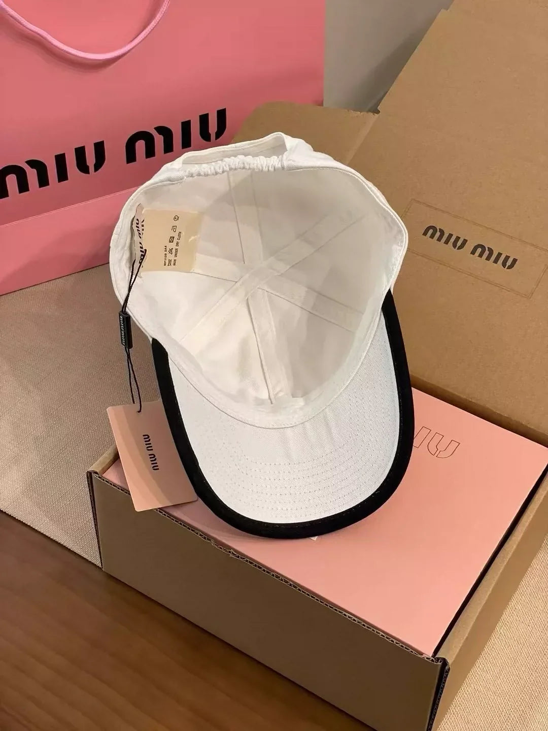 m 25 New baseball caps