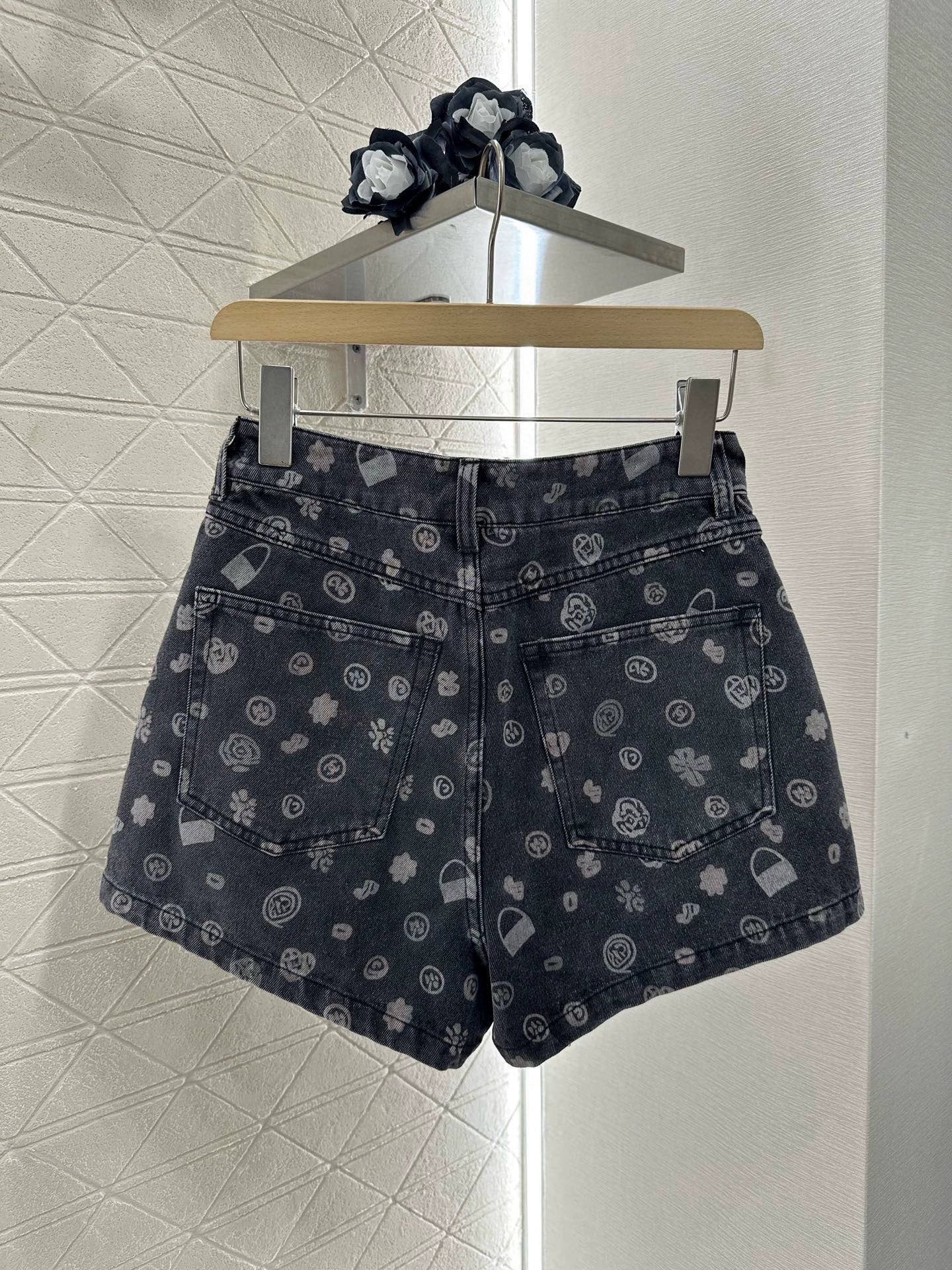 C 25 Laser printed denim shorts