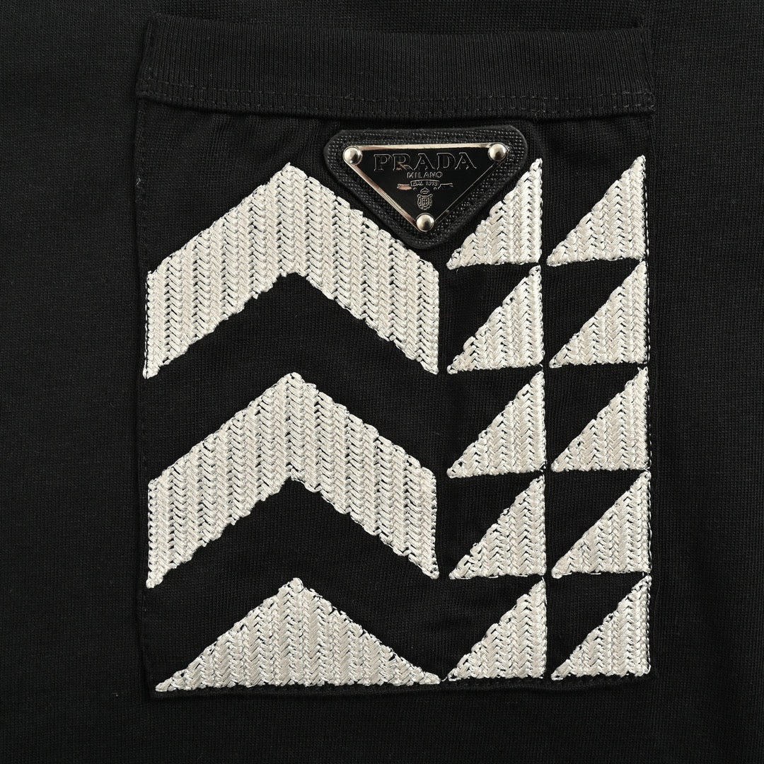 25ss Pocket embroidered triangle short sleeves