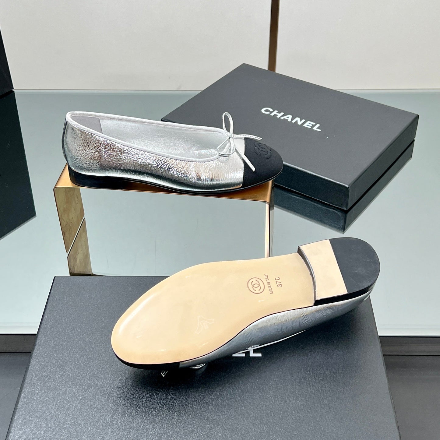 Ballet Flats 20mm Silver Metallic Sheepskin Black Grosgrain 266677