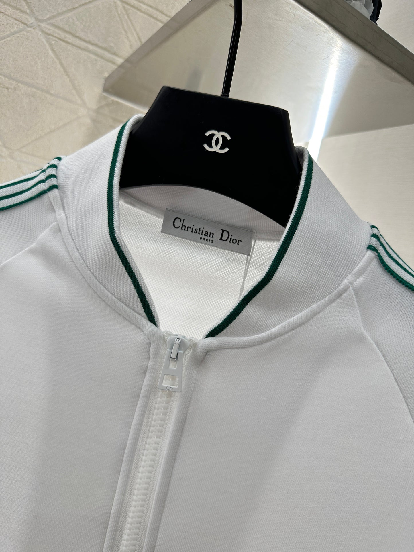 D 25 Zip-up jacket and pants set