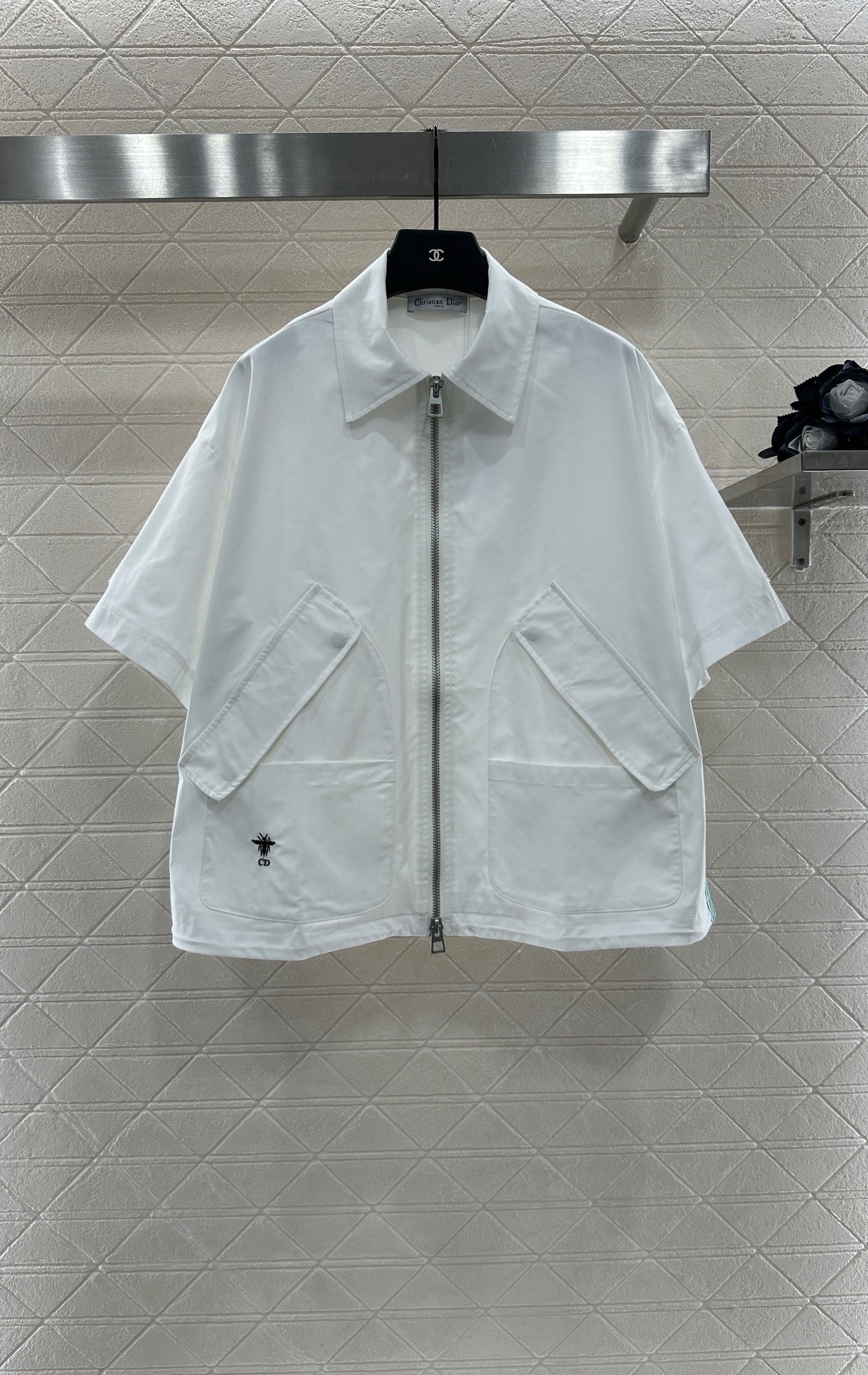 D 25 Mid-length Sleeved Jacket, Skirt, and Pants Set