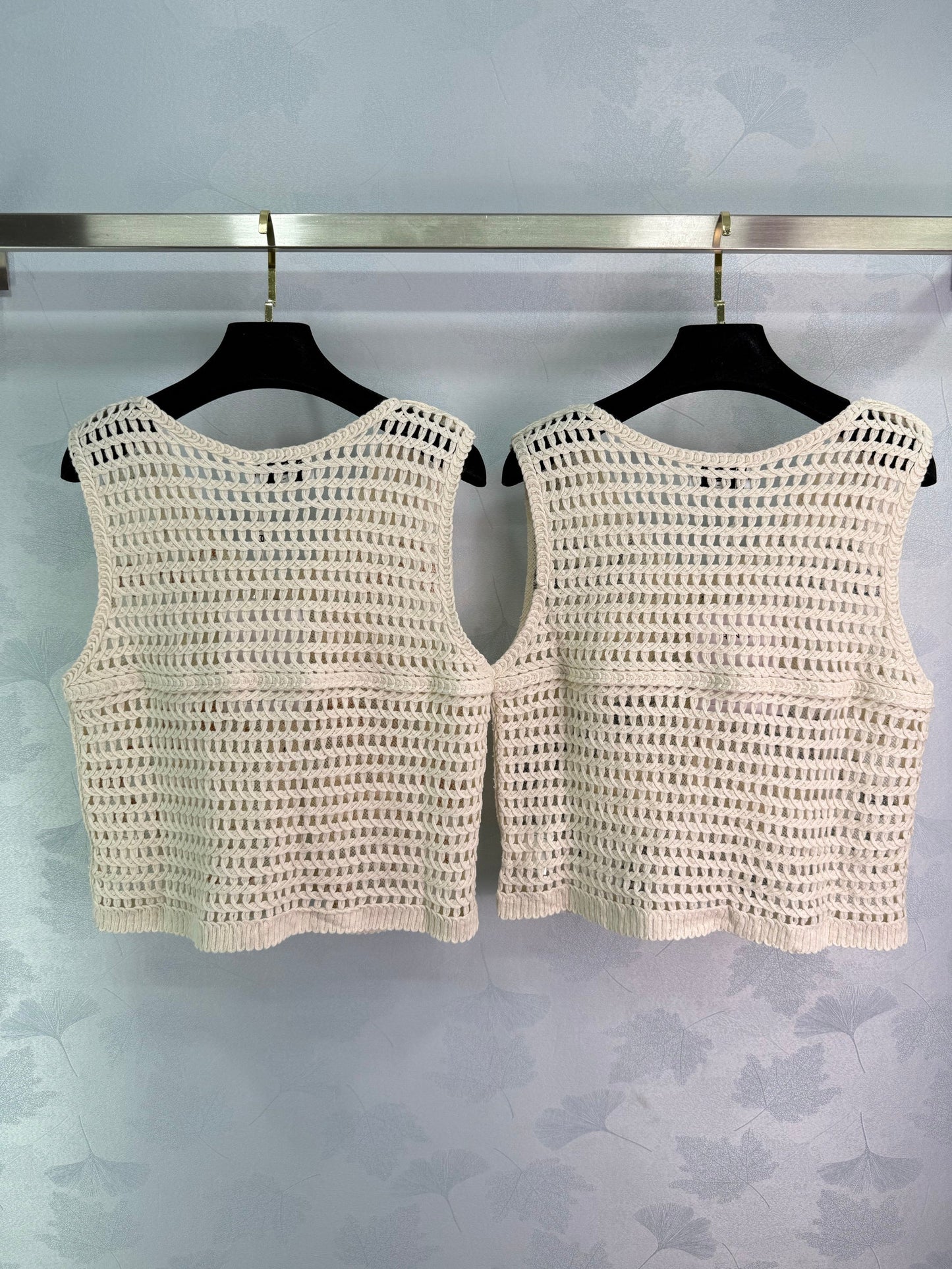 25 Early Autumn 3D Crochet Vest