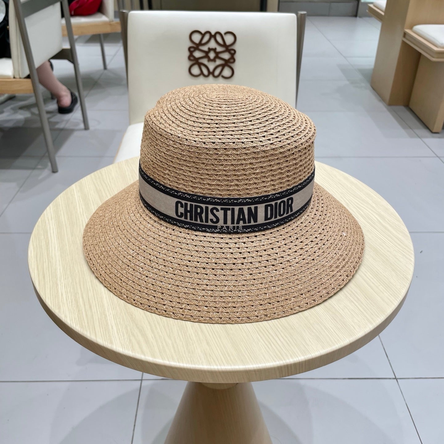 BUCKET HAT 57 CM IN DARK BEIGE RAFFIA 653750