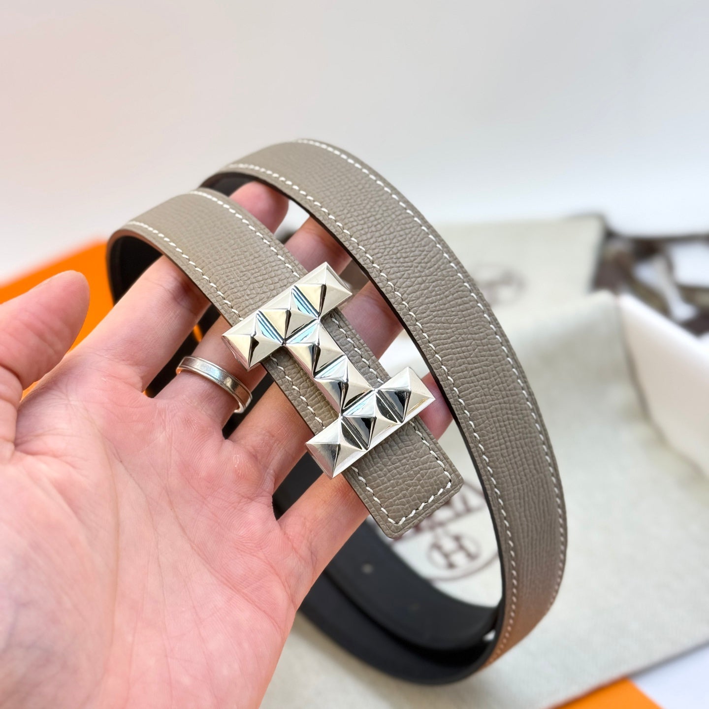 Infini Reversible Belt 24mm Gray Epsom Silver Buckle