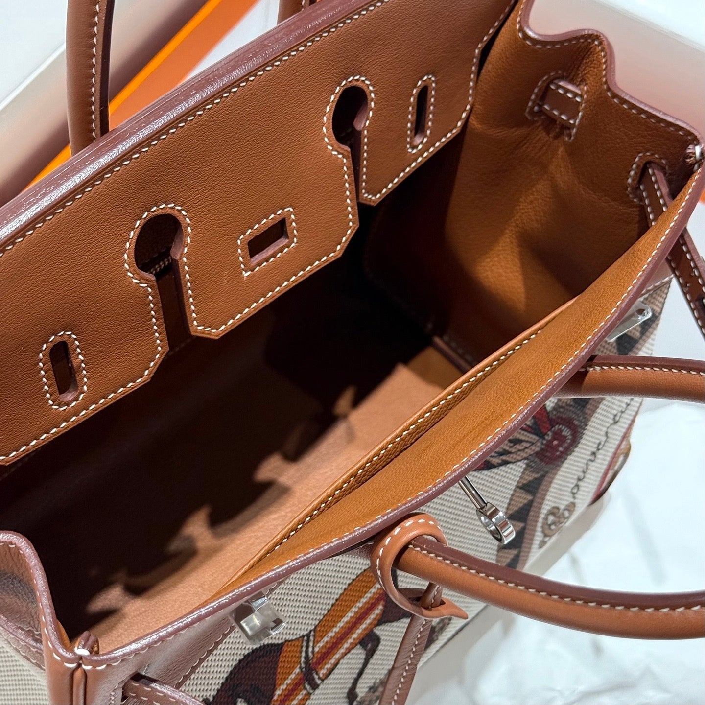 Birkin 25cm Golden Brown Swift Cowhide With Horse Totem Beige Canvas Fabric Shw 249990