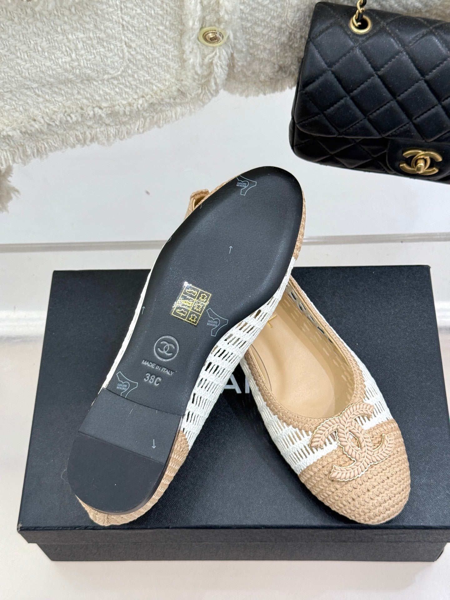 25P Hollow Double C Ballet Flats 15mm Beige White Raffia 265641