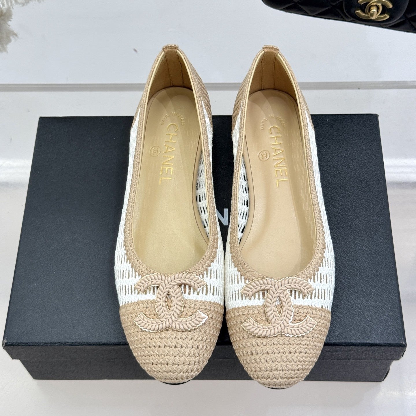 25P Hollow Double C Ballet Flats 15mm Beige White Raffia 265641