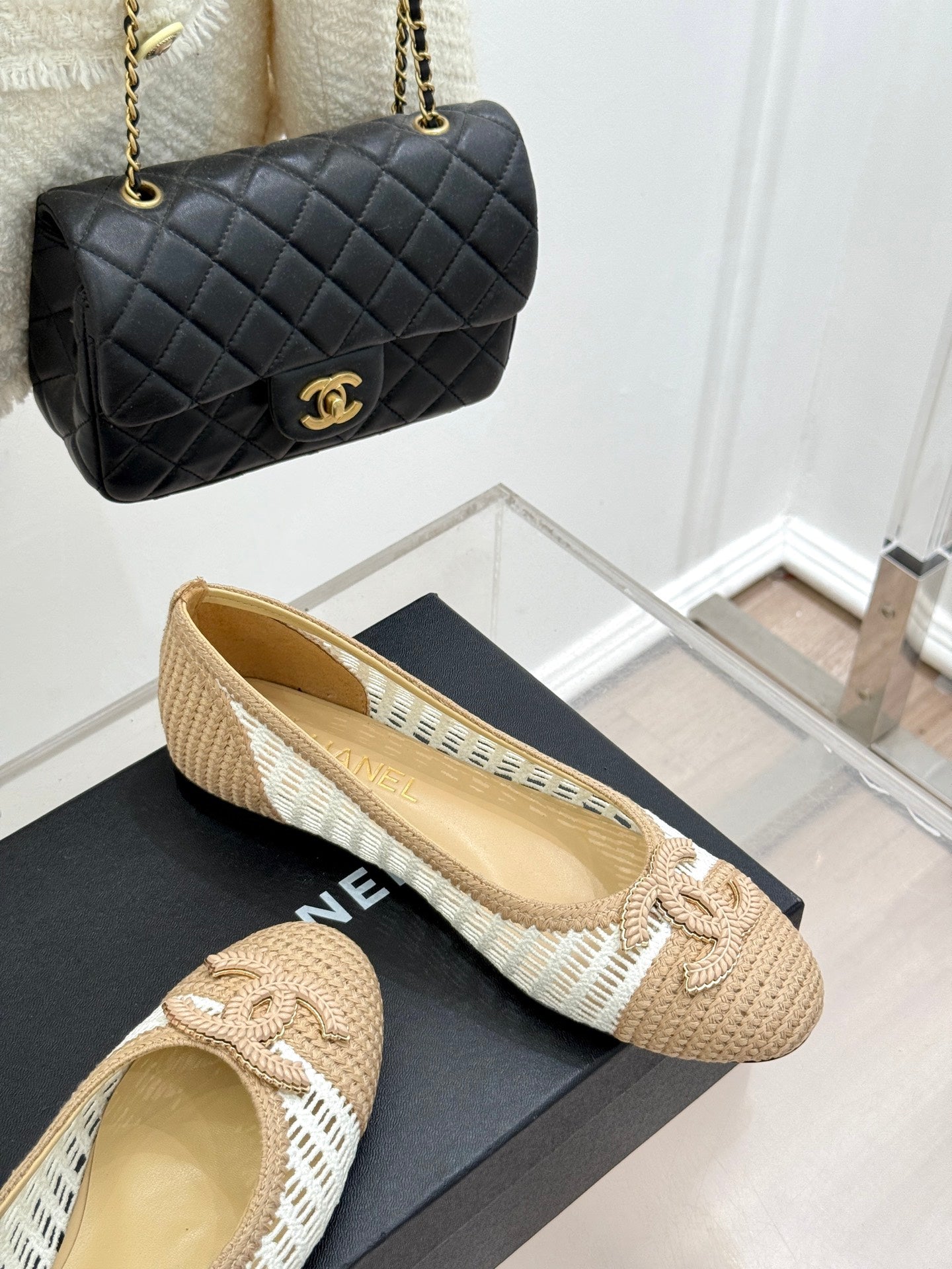 25P Hollow Double C Ballet Flats 15mm Beige White Raffia 265641