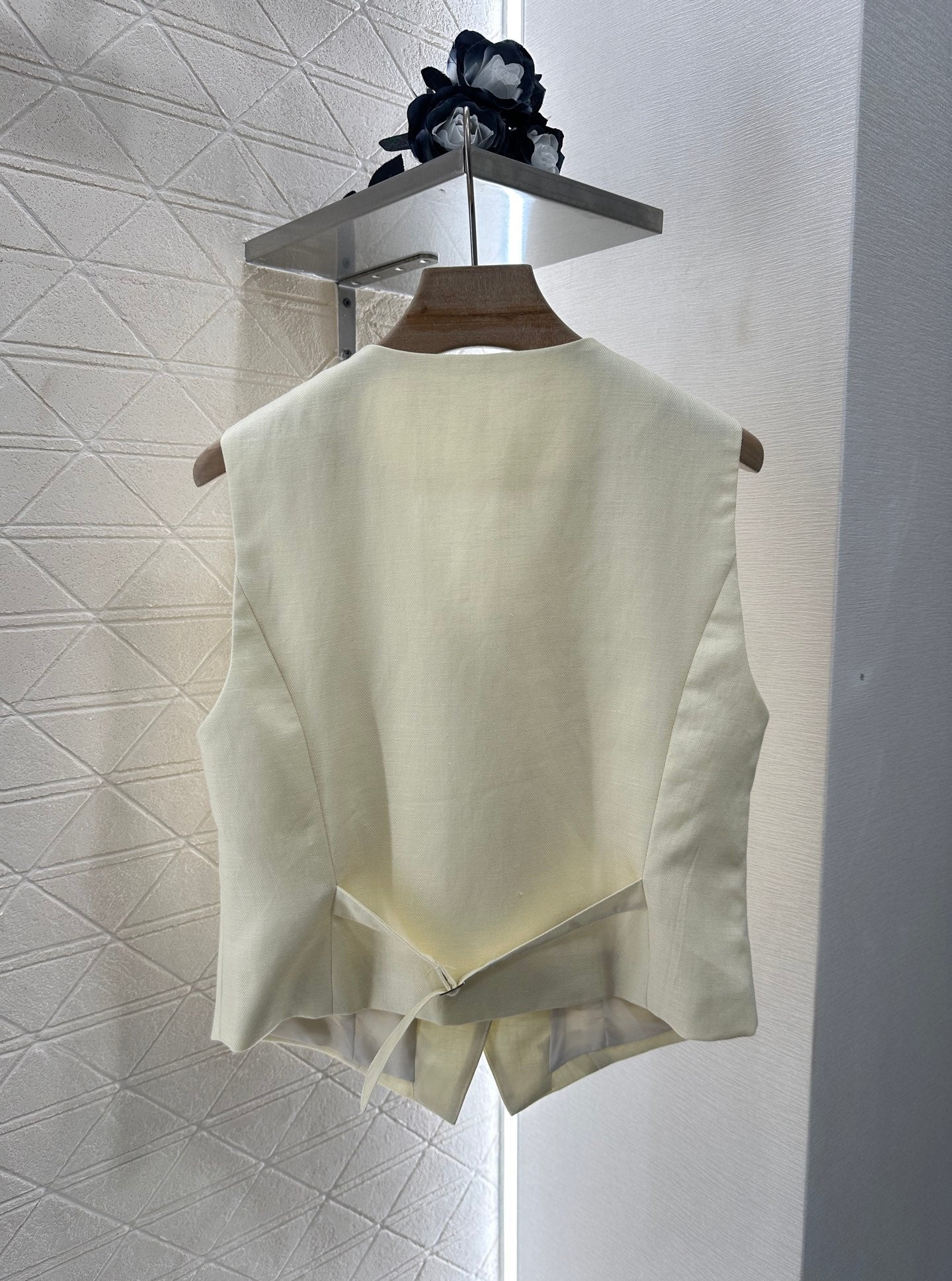 25 Silk scarf vest wide-legged pants set
