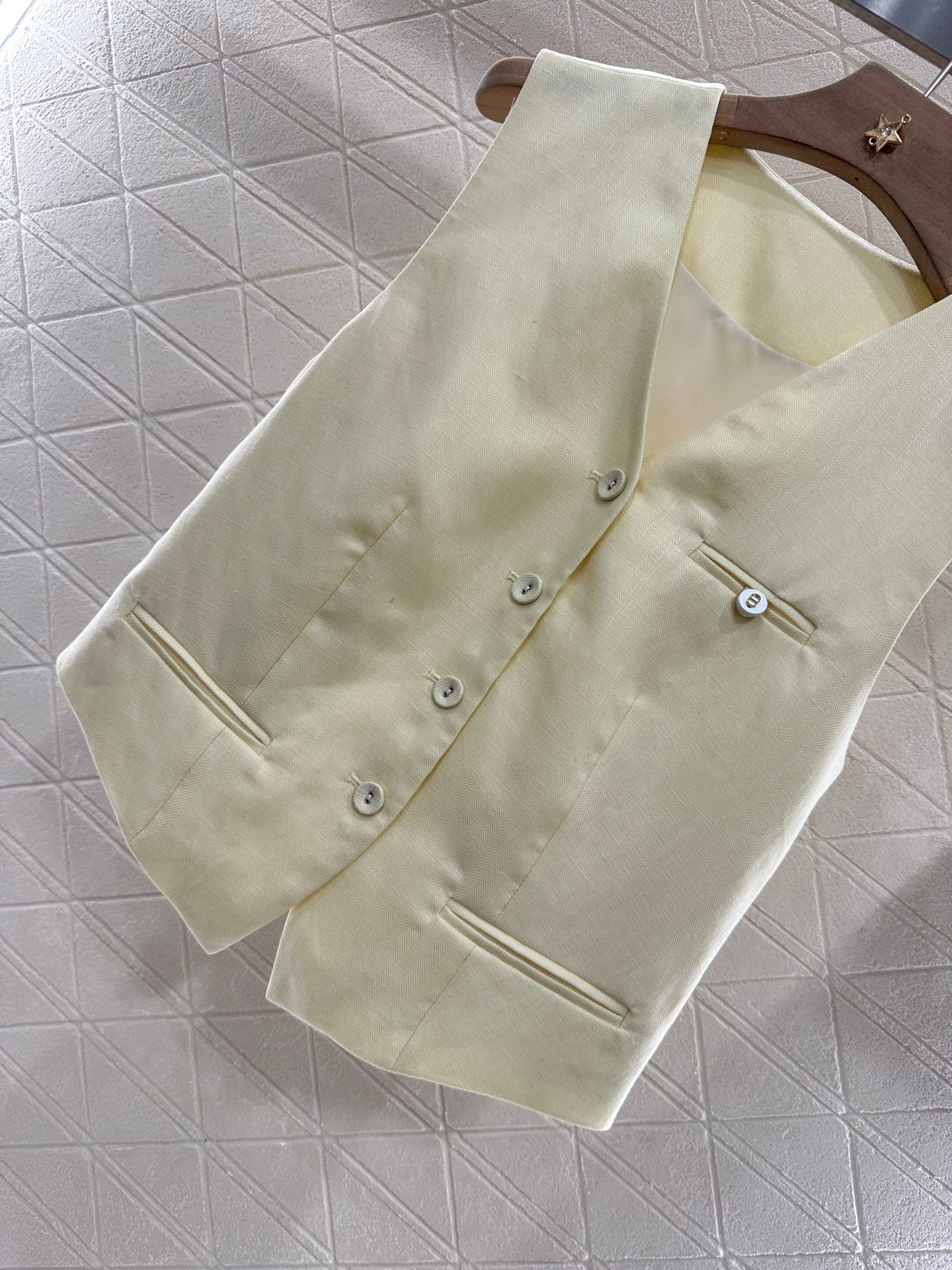 25 Silk scarf vest wide-legged pants set