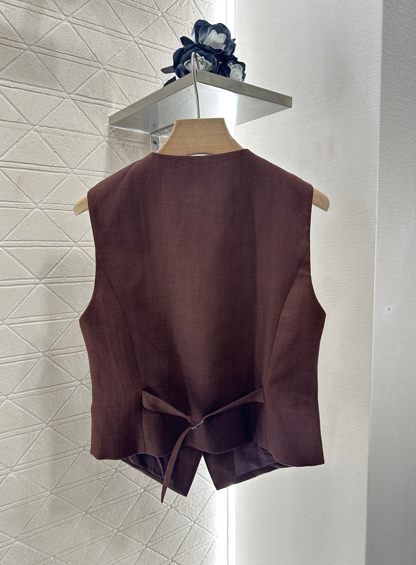 25 Silk scarf vest wide-legged pants set