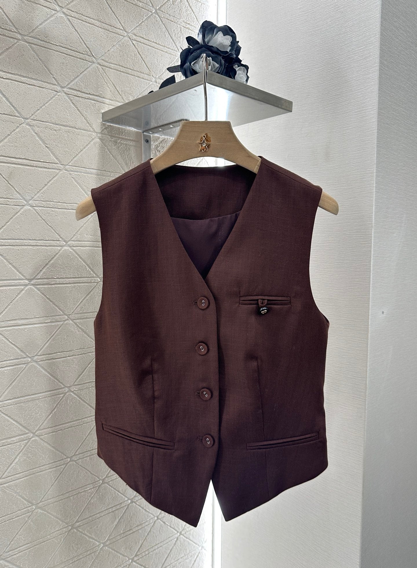 25 Silk scarf vest wide-legged pants set