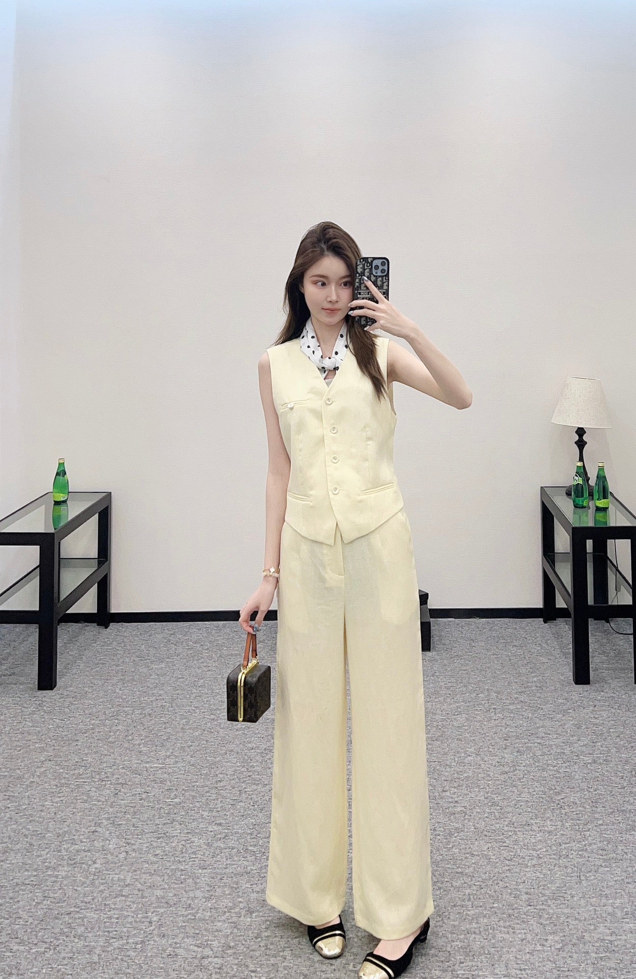 25 Silk scarf vest wide-legged pants set