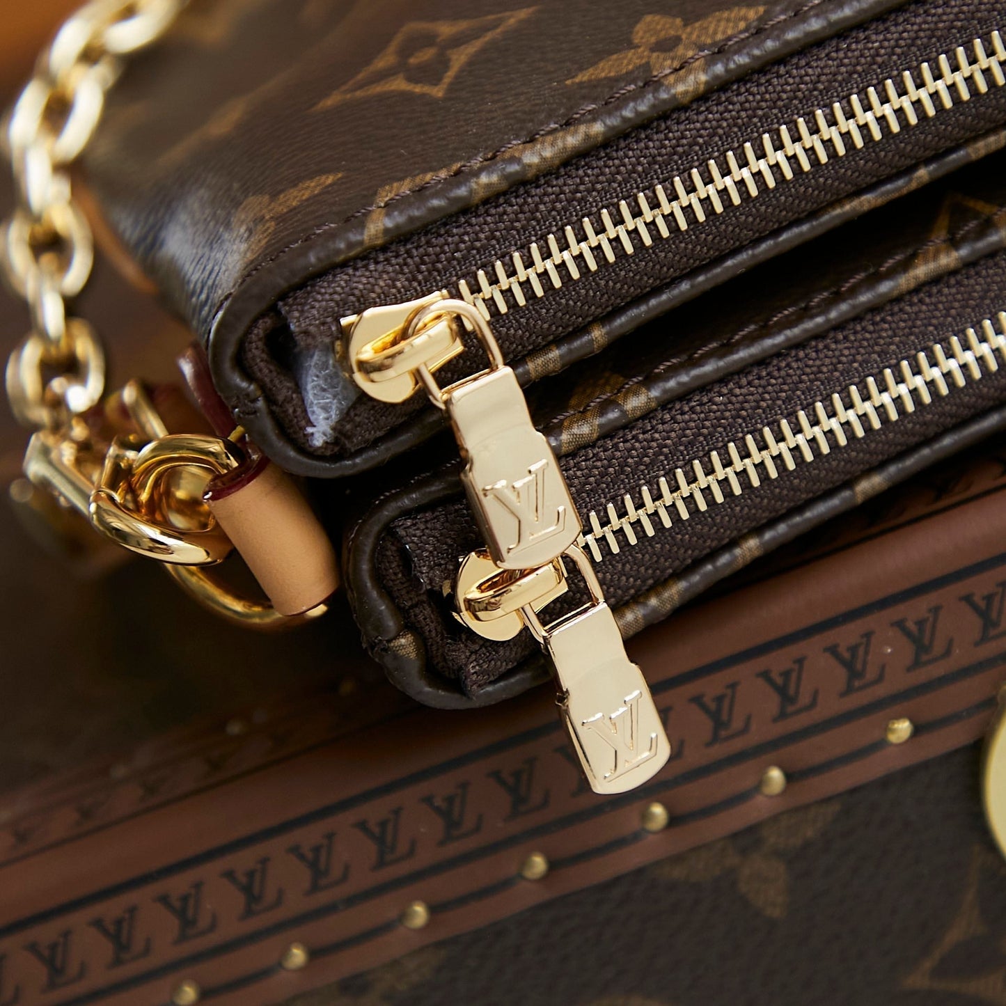POCHETTE 24 IN BROWN MONOGRAM CANVAS GOLD HARDWARE