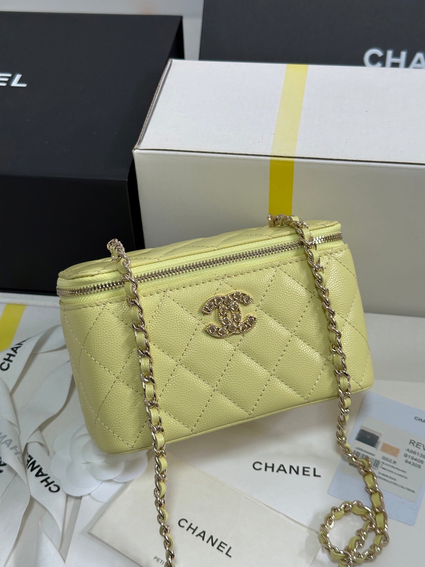 25C Vanity Case 17cm Yellow Caviar Leather Heart Rhinestone Light Gold Hardware 243418