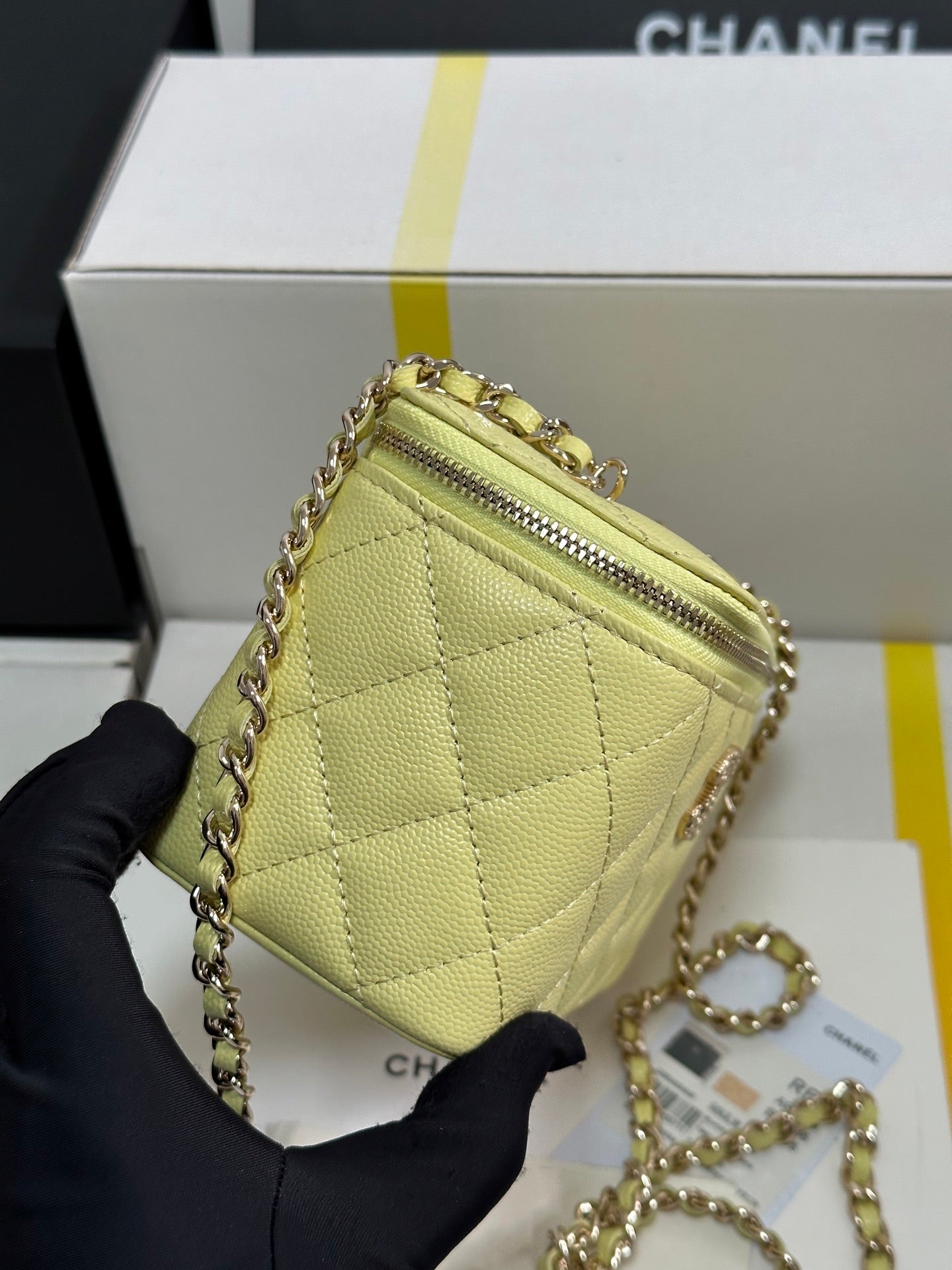 25C Vanity Case 17cm Yellow Caviar Leather Heart Rhinestone Light Gold Hardware 243418