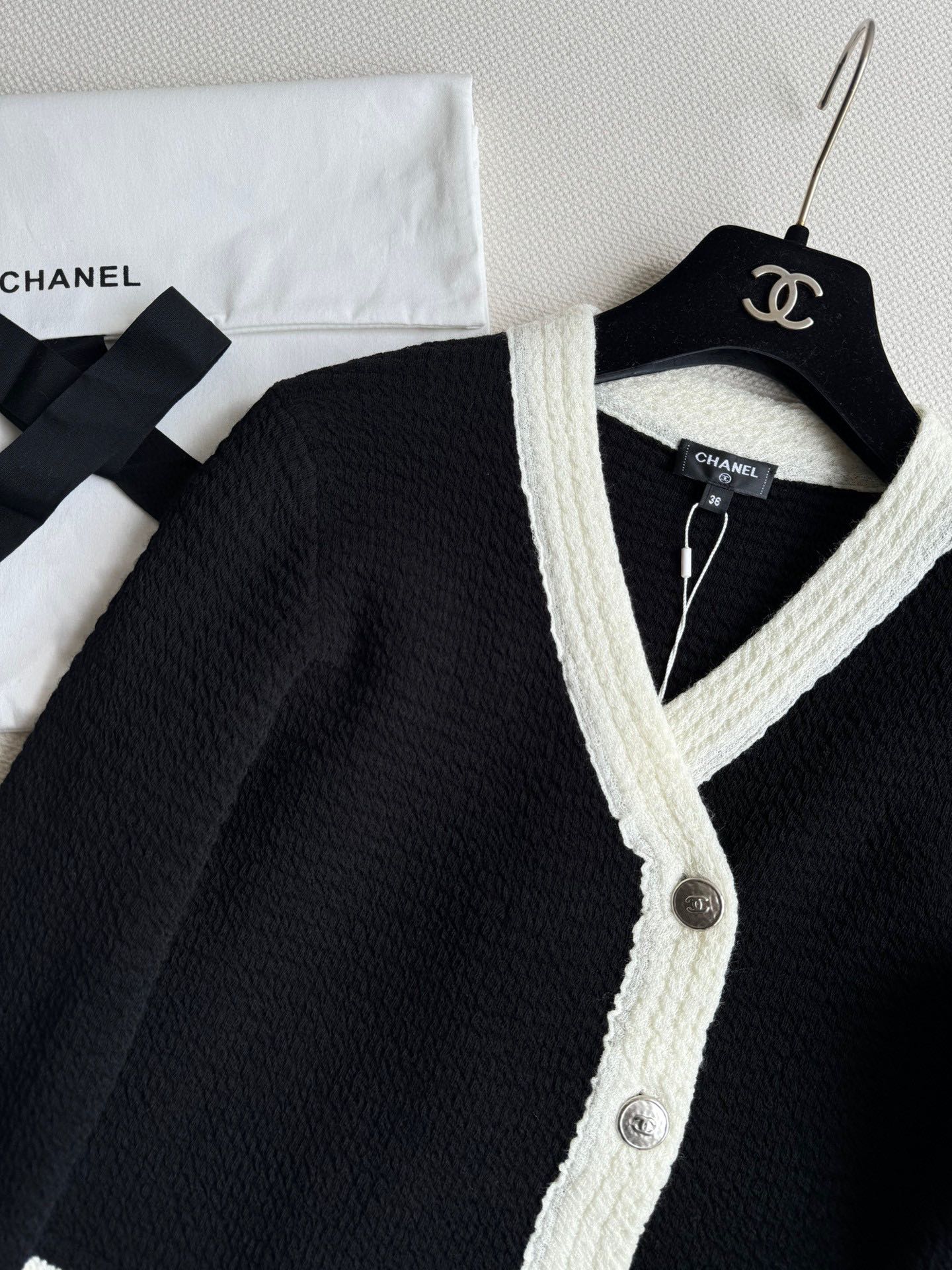 Cardigan In Black Mix White Wool