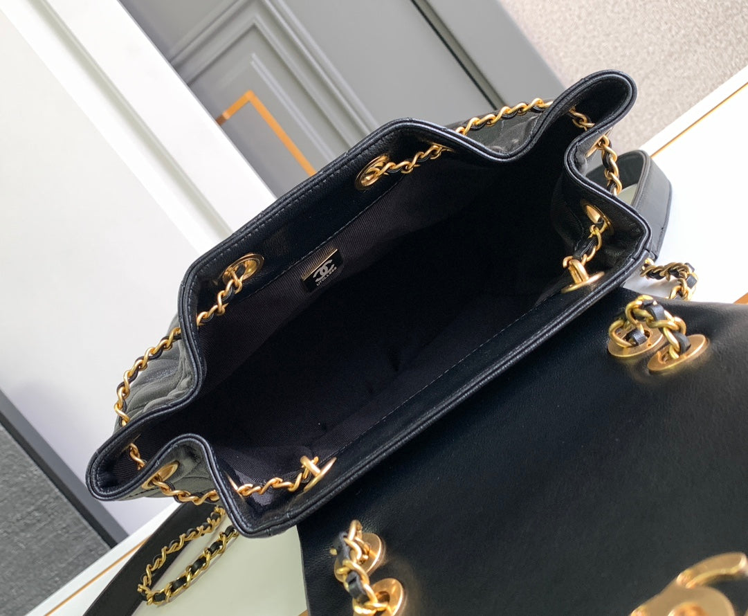 25 BACKPACK IN BLACK CALFSKIN GOLD HARDWARE